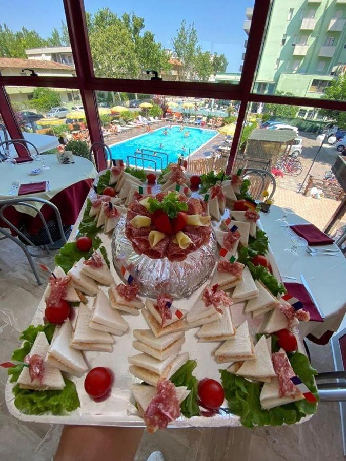 Hotel Prestigio Cesenatico Ngoại thất bức ảnh