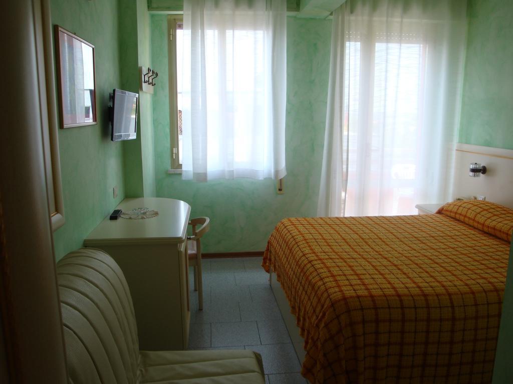 Hotel Prestigio Cesenatico Phòng bức ảnh