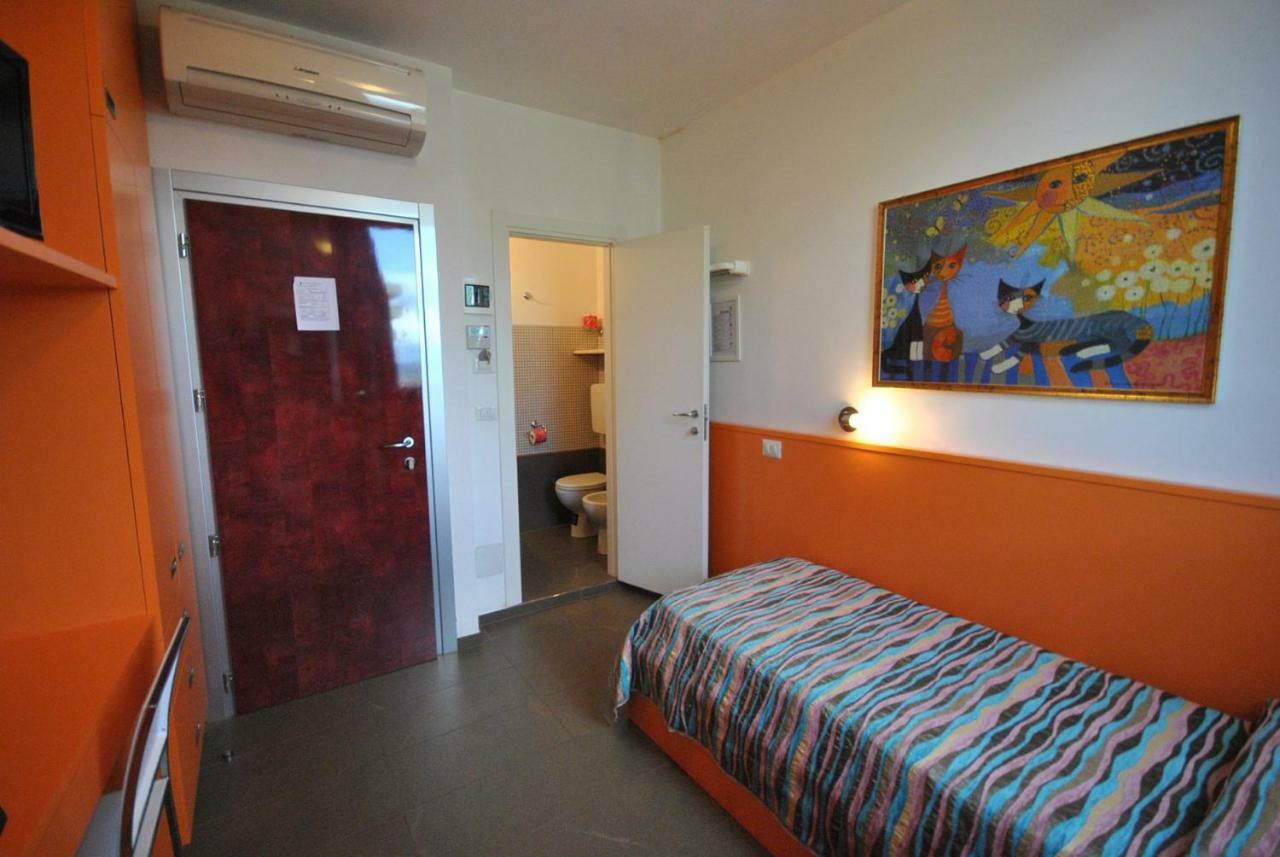 Hotel Prestigio Cesenatico Phòng bức ảnh