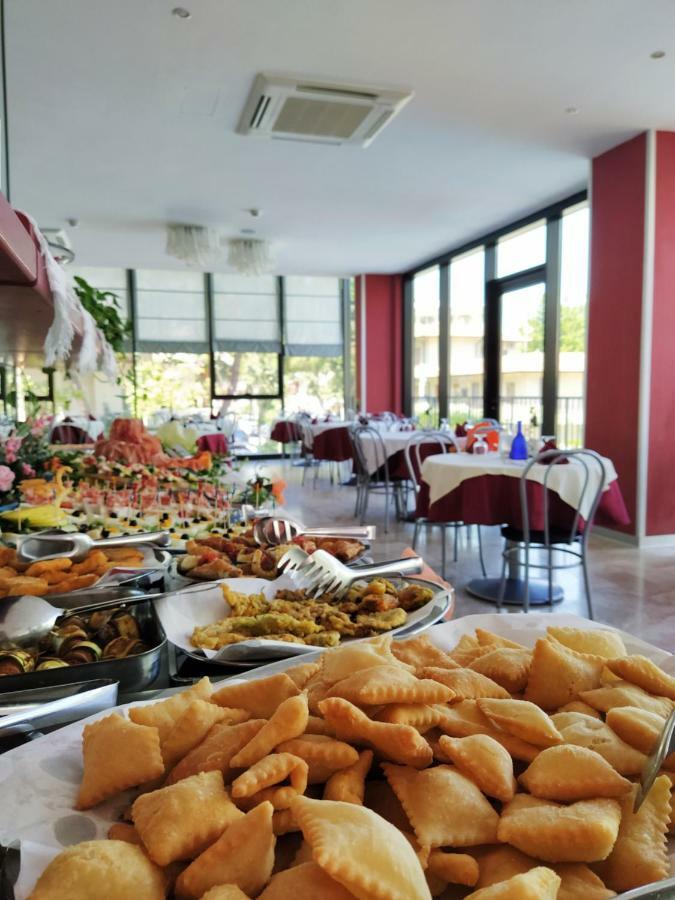 Hotel Prestigio Cesenatico Ngoại thất bức ảnh